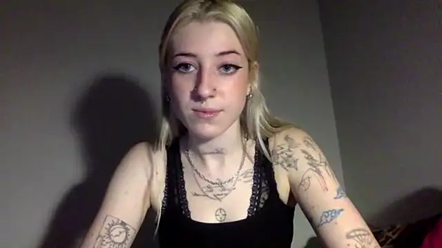 Snapshot of EmmyWet chatting on 1, 3, 2026 EmmyWet online show from 1, 3, 2026