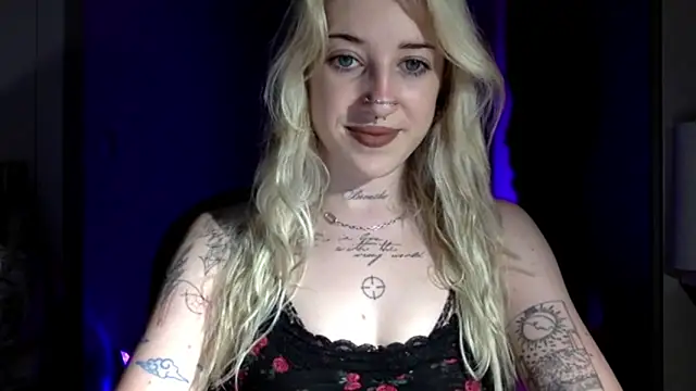 Snapshot of EmmyWet chatting on 20, 6, 2026 EmmyWet online show from 20, 6, 2026