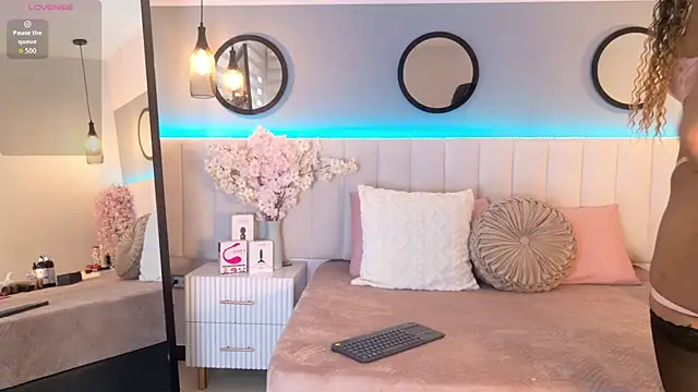 Grace Williams  online show from 14, 4, 2026