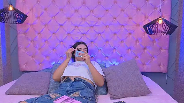 SARA HORNY- online show from 22, 5, 2026
