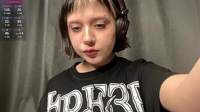 AueshaSimon online show from 9, 3, 2026