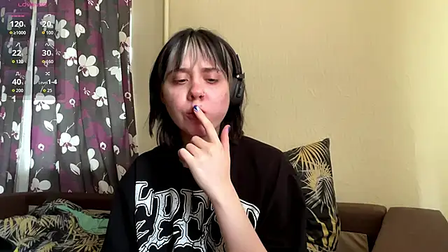 Snapshot of AueshaSimon chatting on 11, 6, 2026 AueshaSimon online show from 11, 6, 2026