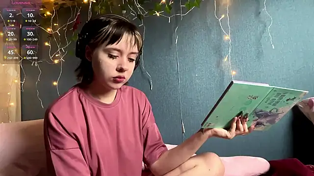 AueshaSimon online show from 11, 4, 2026