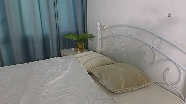 MollySally online show from 25, 5, 2026
