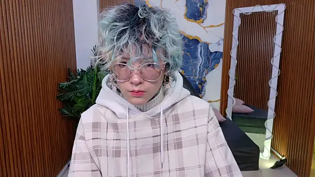 Lyra tay online show from 9, 7, 2026