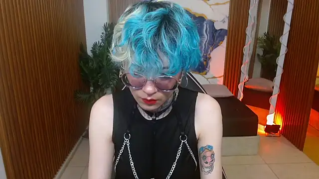 Lyra tay online show from 25, 4, 2026