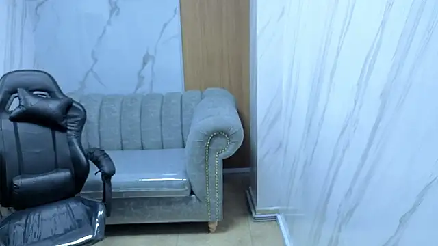 Lola roses tf online show from 4, 3, 2026