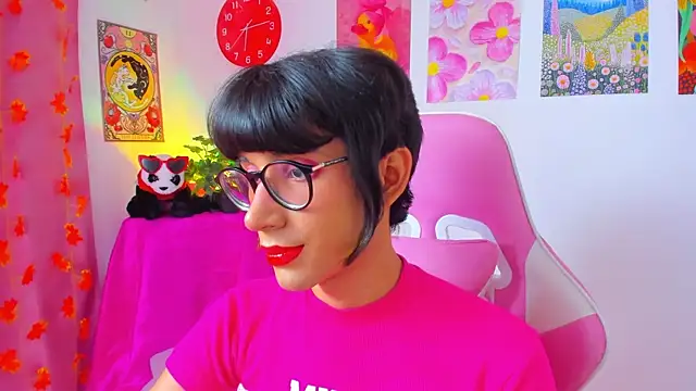 Madeline 21 online show from 4, 4, 2026