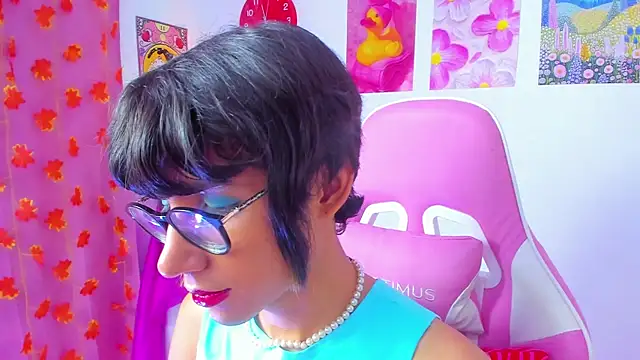 Madeline 21 online show from 16, 3, 2026