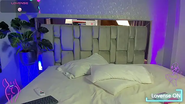 PaulinaLopez  online show from 15, 3, 2026