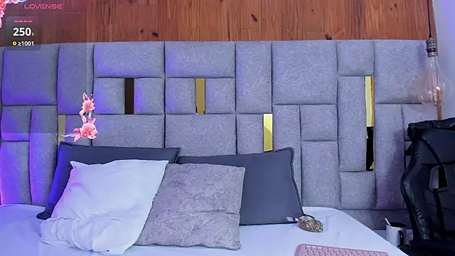 camilaa smith  online show from 16, 4, 2026