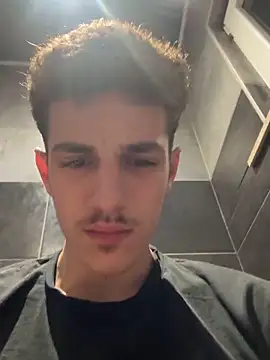 KillianLau26510 online show from 15, 4, 2026