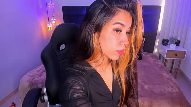 Raven Dooll online show from 5, 5, 2026