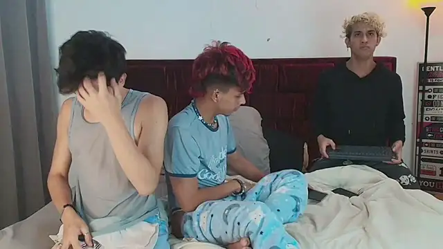 Bryan Santos z online show from 19, 4, 2026