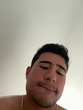 Snapshot of David-latinlover chatting on 4, 5, 2026 David-latinlover online show from 4, 5, 2026