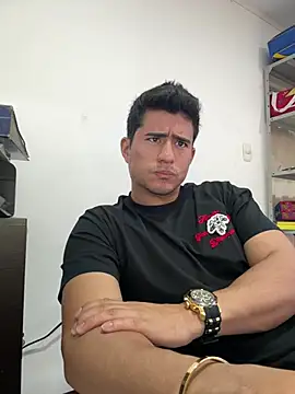 Snapshot of David-latinlover chatting on 8, 5, 2026 David-latinlover online show from 8, 5, 2026