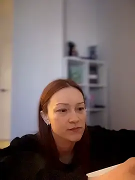 SadieSink  online show from 4, 4, 2026