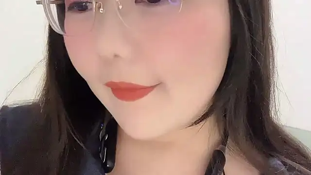 Snapshot of Susu-36E chatting on 21, 4, 2026 Susu-36E online show from 21, 4, 2026