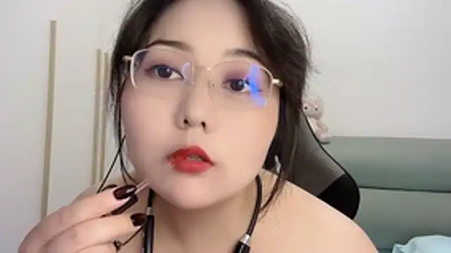Snapshot of Susu-36E chatting on 24, 4, 2026 Susu-36E online show from 24, 4, 2026