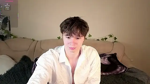 AnthonyCuutie online show from 9, 3, 2026