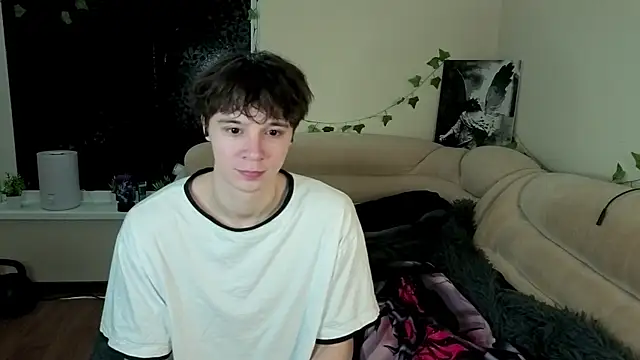 AnthonyCuutie online show from 5, 4, 2026