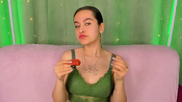 AishaTempt online show from 21, 5, 2026