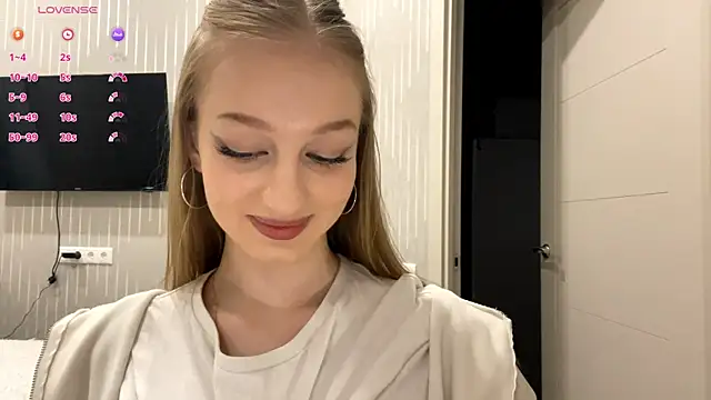 Anika Socutehe online show from 4, 6, 2026