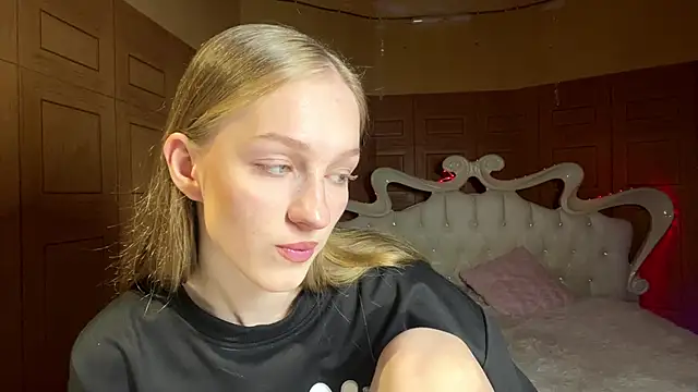 Anika Socutehe online show from 25, 3, 2026