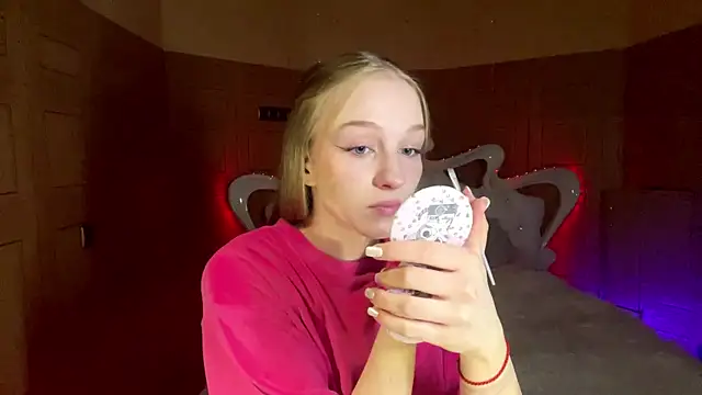 Anika Socutehe online show from 5, 4, 2026