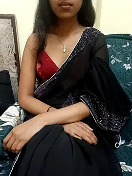 MAYA BED GIRL online show from 10, 4, 2026