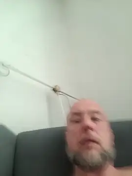 HornyDaddyMuscle online show from 10, 4, 2026