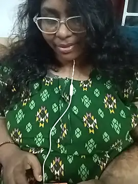 Snapshot of deepika-mallus chatting on 4, 6, 2026 deepika-mallus online show from 4, 6, 2026