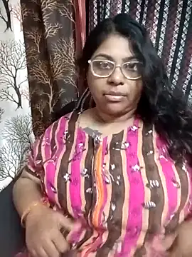 Snapshot of deepika-mallus chatting on 20, 4, 2026 deepika-mallus online show from 20, 4, 2026