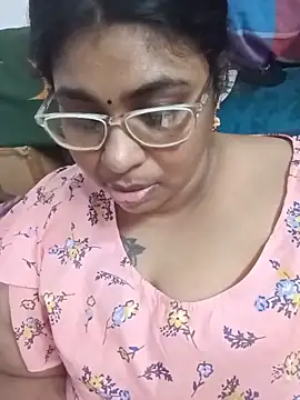 Snapshot of deepika-mallus chatting on 20, 5, 2026 deepika-mallus online show from 20, 5, 2026