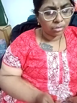 Snapshot of deepika-mallus chatting on 14, 5, 2026 deepika-mallus online show from 14, 5, 2026