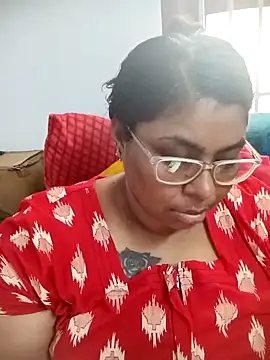 Snapshot of deepika-mallus chatting on 14, 4, 2026 deepika-mallus online show from 14, 4, 2026