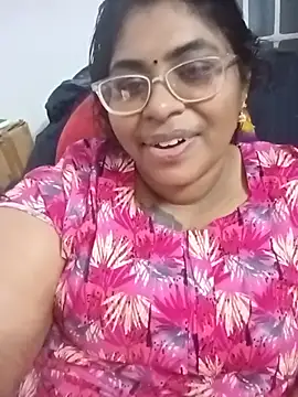Snapshot of deepika-mallus chatting on 18, 5, 2026 deepika-mallus online show from 18, 5, 2026