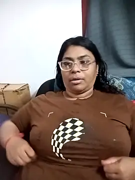 Snapshot of deepika-mallus chatting on 7, 4, 2026 deepika-mallus online show from 7, 4, 2026