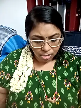 Snapshot of deepika-mallus chatting on 22, 4, 2026 deepika-mallus online show from 22, 4, 2026