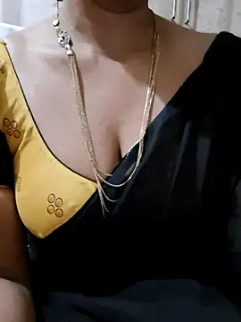 Snapshot of AnushaTelugu chatting on 4, 7, 2026 AnushaTelugu online show from 4, 7, 2026