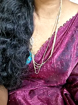 Snapshot of AnushaTelugu chatting on 17, 6, 2026 AnushaTelugu online show from 17, 6, 2026