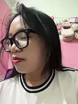 Leeeeiu online show from 28, 5, 2026
