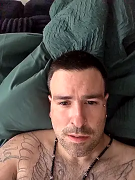 Biggbaddwulf7 online show from 16, 3, 2026