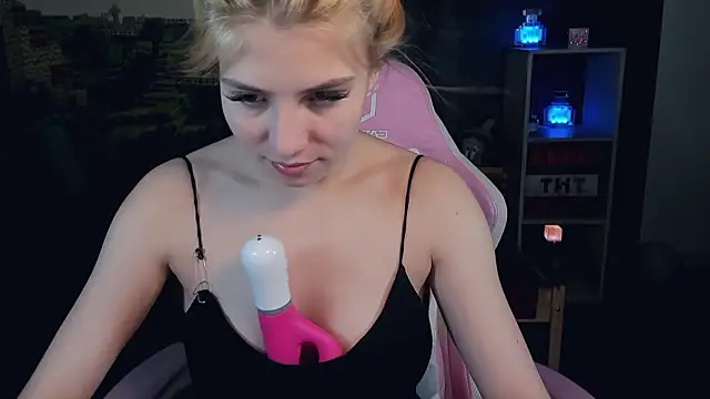 RosaFowler online show from 29, 3, 2026