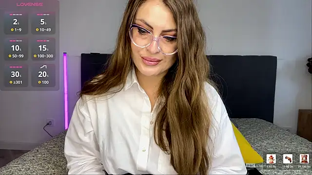 LucyWillow online show from 29, 5, 2026