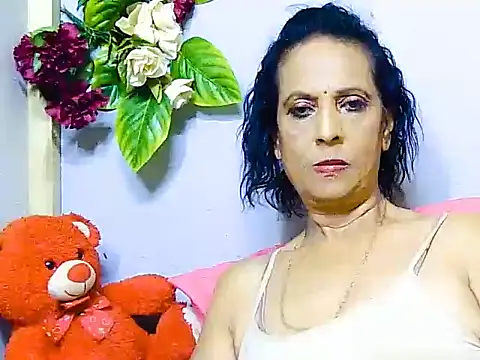 Hot queen58 online show from 31, 5, 2026