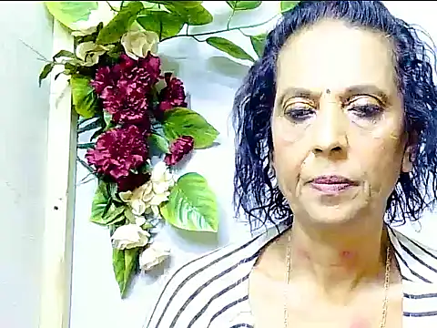 Hot queen58 online show from 11, 6, 2026