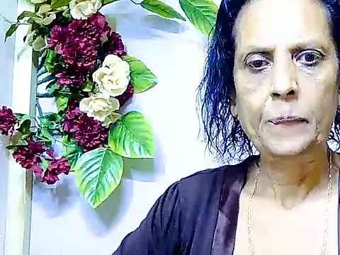 Hot queen58 online show from 30, 5, 2026