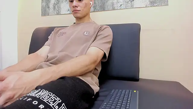 ZANE EVANS online show from 15, 4, 2026