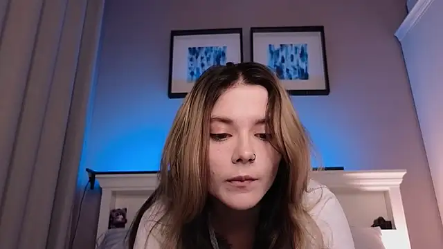 AliceTease online show from 8, 5, 2026